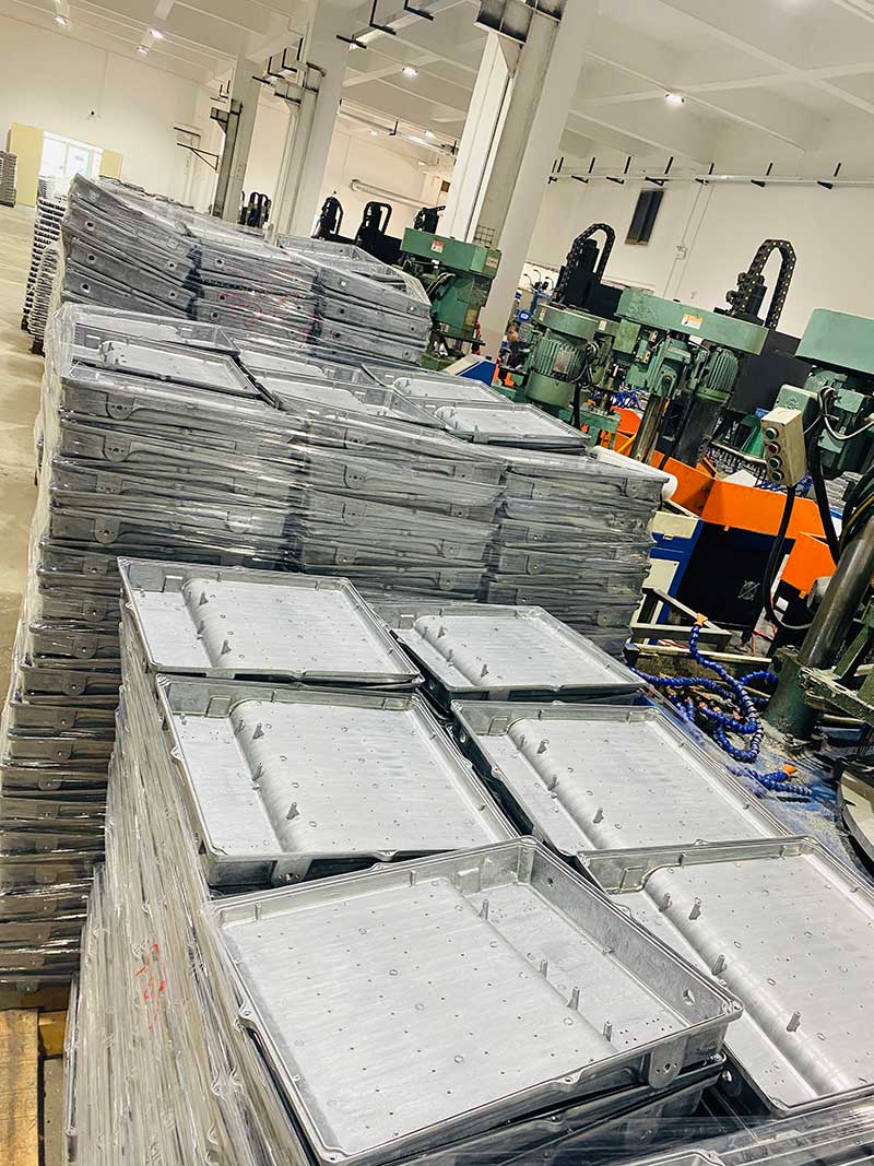 troke-cast-floodlight-etxebizitza