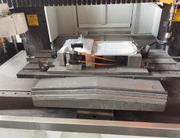 led argiztapen zuloak egiten