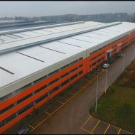 fabrikaren kanpoaldean